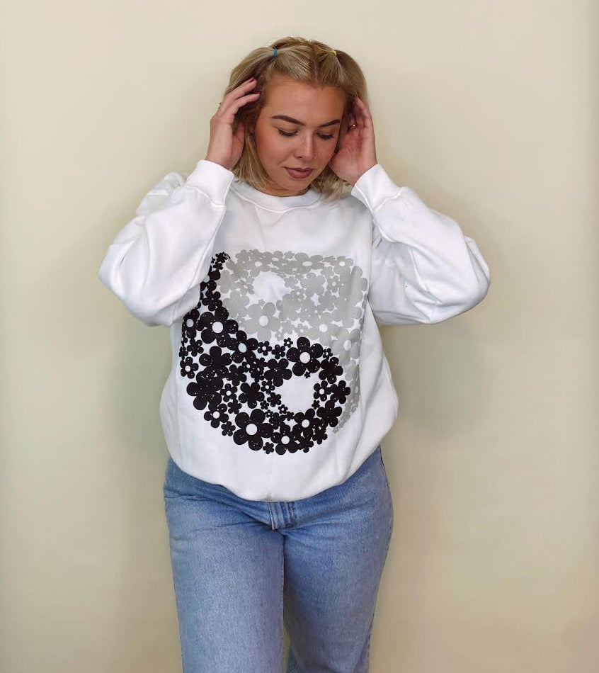 Yin & Yang Pullover